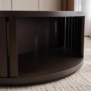 Table cylindrique ronde élégante en or conçue pour les chambres à coucher et les coins décoratifs avec un attrait intemporel - Product Image 6