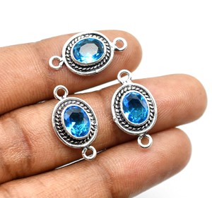 Conector de doble bucle de piedras preciosas de Topacio Azul chapado en oro de 18 quilates y plata antigua 22X12mm NC111 para la fabricación de joyas - Product Image 1