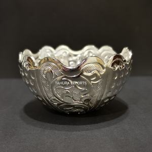 Simple Stylish Chocolate Serving Bowl Silver Tray Bowl Finest Quality Food Dessert Display for Hotel Table Decor Bowl - Product Image 4