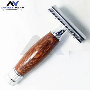Chrome Color Double Edge Safety Razor for <b>Men</b> Wet Shaving <b>Grooming</b> <b>Kit</b> with Private Label Brass Safety Razor - Product Image 1