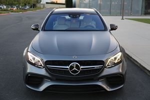 Mercedes-AMG E63 S Wagon 2018 Usado en Excelentes Condiciones, Motor V8 Twin-Turbo de 603 hp, Equipamiento de Alta Gama, Propiedad de California y Texas - Product Image 1
