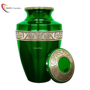 Urne funéraire en laiton de couleur personnalisée par le fabricant, vert, cérémonie funéraire, urnes décoratives pour cimetière, urnes funéraires pour cendres d'adultes - Product Image 1