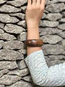 Bracelet en bois fait main pour femmes, bracelet artisanal tendance - Product Image 5