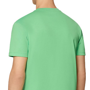 Camiseta de hombre de servicio OEM con diseño único de tarifa ajustable directo del fabricante superior de fábrica - Product Image 6