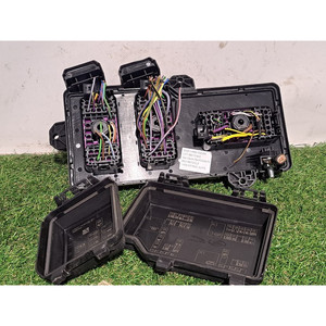 Boîte à fusibles LAND ROVER Range Rover Evoque Série M8D214A073AA PT153 hybride 1498 (18>) - Product Image 3