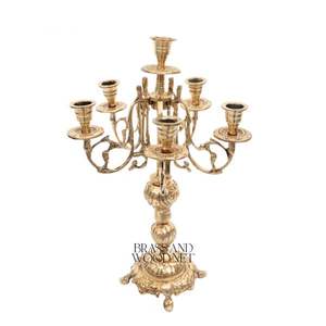 Candelabros de Siete Luces de latón antiguo, centro de mesa decorativo de lujo de diseño clásico europeo adornado para interiores elegantes - Product Image 4