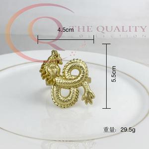 Anneaux de serviette en métal classiques pour la décoration de table de mariage, élégants et luxueux, pour la maison et la restauration - Product Image 1