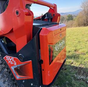 Cargadora compacta de orugas Kubota SVL 75-3 usada de alta calidad disponible para la venta - Product Image 4