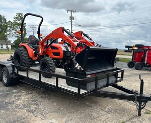 Tractor de Ruedas Usado Massey Ferguson GC1725 4WD con Bomba y Rodamiento, Motor Cummins de 185HP - Tractor Agrícola en Venta - Product Image 5