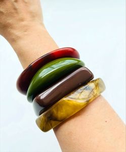 Stylish Classic Resin <b>Bangles</b> for Women Polished Texture Custom Colors-<b>Fashion</b> Accessory for Everyday Use Business Gifts - Product Image 1