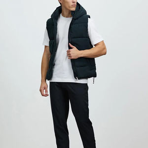 Chaleco acolchado informal para hombre con logotipo personalizado de alta calidad, ligero, sin mangas, cálido, ecológico, para invierno - Product Image 5