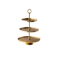 Support à gâteau à 3 étages en métal au design attrayant, finition nickel argenté, design classique, fait à la main, personnalisé pour la décoration à domicile et au restaurant