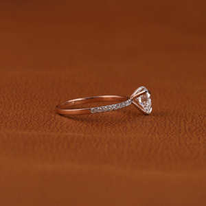 Bague de fiançailles élégante et luxueuse pour femme, classique, en forme de cœur, diamant de laboratoire taillé en forme de cœur, 1,0-1,2 TCW, or rose 18 carats, certifié IGI, pavé - Product Image 5