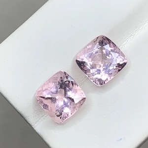 Saphir rose naturel 8x8 mm, taille poire, 5,50 carats, pierres brutes, cadeaux de fiançailles, boucles d'oreilles, pierre précieuse facettée - Product Image 1