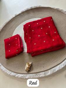 ผ้าส่าหรีผ้าไหมเนื้อนุ่มสำหรับผู้หญิง พร้อมงานปักเลื่อมแฟนซี บุตติ และเสื้อปักลายแฟนซี ผลิตในอินเดีย - Product Image 2