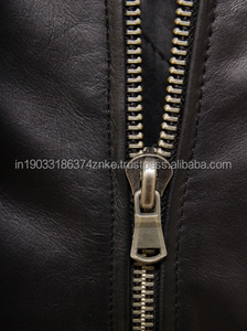 Blouson d'aviateur en cuir véritable noir de moto personnalisé Offre Spéciale veste en cuir véritable hommes coque personnalisée pour l'hiver - Product Image 4