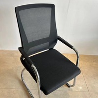 Fauteuil de bureau ergonomique moderne en maille, chaise de conférence cantilever avec accoudoirs fixes, fauteuil de visiteur pour salle de réunion - Vente en gros