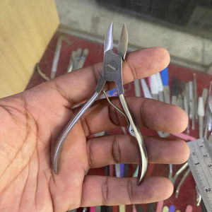 Joint de boîte de coupe-ongles en acier inoxydable allemand demi-or durable avec lames tranchantes et poignée simple - Product Image 5