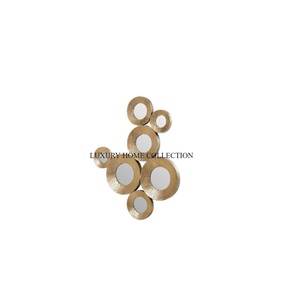 Marco de espejo de pared de Metal antiguo con reflejos de bronce sutiles bellamente detallados para uso decorativo clásico - Product Image 1