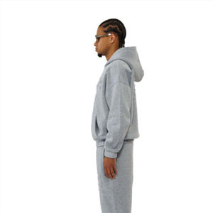 Sweat à capuche zippé de haute qualité pour hommes confortable et élégant parfait pour une tenue décontractée et des activités de plein air - Product Image 4