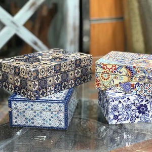 Élégantes boîtes de rangement en bois pliables rectangulaires personnalisées avec couvercles imprimés pour bijoux, souvenirs et cadeaux - Product Image 1