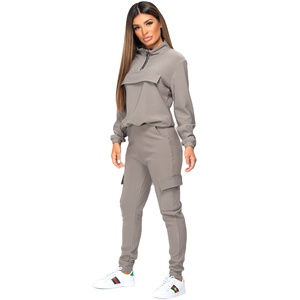 Femme personnalisé concevoir votre propre survêtement femmes Jogging ensemble col gris avec fermeture éclair survêtement personnalisé vêtements actifs survêtement pour les femmes - Product Image 1