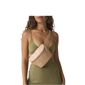 Riñonera de piel auténtica personalizada Unisex, riñonera elegante para hombre y mujer con práctico cierre de cremallera impermeable - Product Image 3