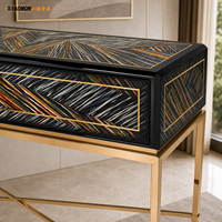 Buffet en bois massif de luxe avec tiroir de rangement, design moderne, cadre en métal doré pour salle à manger d'hôtel/villa