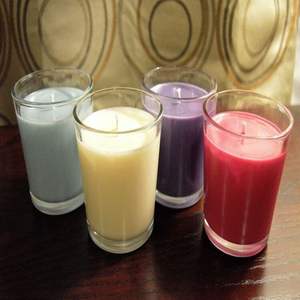 Porte-bougie en verre offrant une lumière douce et radieuse pour enrichir le style de la décoration intérieure avec une ambiance festive chaleureuse et invitante - Product Image 2