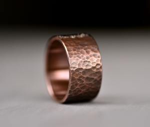 Bague empilable en cuivre, bague en métal texturé, bague unisexe en cuivre, cadeau pour elle, cadeau pour lui, bijoux en cuivre brut, bague moderne rustique - Product Image 5