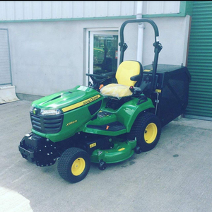 Tractor Cortacésped 4x4 a Diésel para Trabajo Pesado de Corte de Césped y Mantenimiento de Campos - Product Image 1