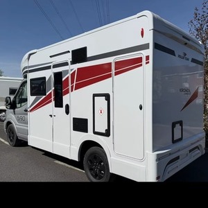 Autocaravana de Lujo con Horno, Una Habitación, Capacidad para 4-6 Personas, RV Todoterreno en Venta - Product Image 1