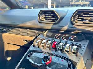 2020 lambLamborghini Urus 4.0 V8 5D 641 BHP 5-door HUD B & O ADAS แพ็คพวงมาลัยซ้ายเกียร์ธรรมดากล้องหลังไฟฟ้าที่ใช้ - Product Image 2