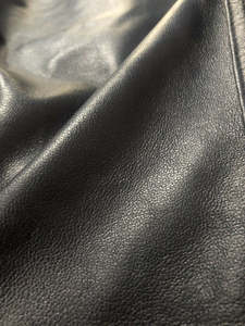 กางเกงหนังแท้คุณภาพสูง 100% ทรงตรง สไตล์ลำลอง ติดกระดุม ยาวปกติ - คุณภาพพรีเมียม แห้งเร็ว น้ำหนักเบา - Product Image 5