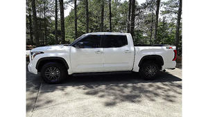 Voiture d'occasion certifiée LHD/RHD d'occasion d'occasion pour yota Tundra SR5 CrewMax 5.5 'Bed 2WD 2025 - Product Image 3