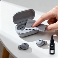 Kit de Limpieza de Auriculares 3 en 1 con Ingredientes Naturales, Fórmula No Tóxica, Limpieza Precisa para AirPods, Estuche de Carga, Puertos de Teléfono y Teclado