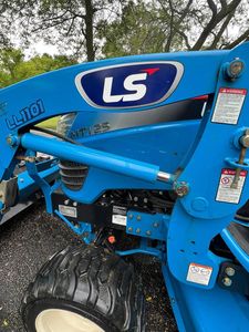 Wholesale Premium Quality <b>Lawn</b> <b>Mower</b> with front loader rear discharge rear collect mowing tractor with 6 mulching Wholesale - Product Image 4