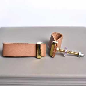 Tirador de Cuero Pulido Estilo Amor, Impermeable y Personalizado, para Cajones de Gabinete, en Existencia - Artesanía Natural Premium - Product Image 1