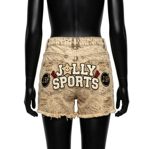 Shorts de mezclilla beige para hombre, estilo urbano, con lavado ácido, de algodón grueso, desgastados, con dobladillo sin rematar y logo de chenilla. Shorts de mezclilla para mujer con lavado ácido. - Product Image 3