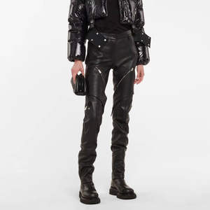 Pantalon en cuir d'hiver pour femmes avec devant plat, finition douce, coupe confortable, imperméable et respirant pour un usage quotidien décontracté - Product Image 2