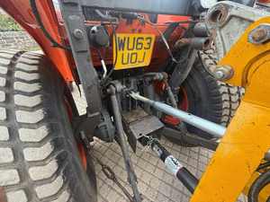 Para Kubota L5040, Tractor Compacto de Ruedas 4x4 de 52 CV con Motor, Bomba y Caja de Cambios Nuevos, Potencia Nominal de 20-200 CV, Uso como Mini Tractor - Product Image 3