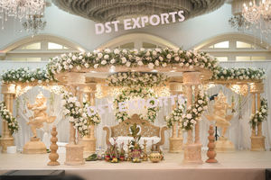 Decoración Contemporánea para Mandap de Boda al Aire Libre, Impresionante Mandap Romano para Bodas al Aire Libre, Decoración Moderna para Mandap de Boda al Aire Libre, Sídney - Product Image 3