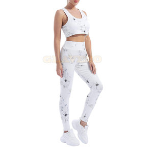 Ensemble de yoga sur mesure de style unique, ensemble de yoga de couleur unie, ensemble de yoga pour femmes de fabrication pakistanaise - Product Image 4