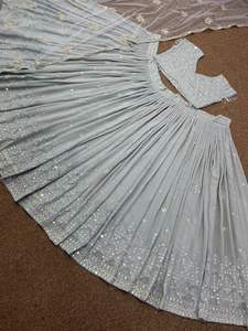 Lehengha Choli อินเดียล่าสุด,ดีไซน์ทันสมัยสำหรับใส่ไปงานเลี้ยงและงานแต่งงานจากอินเดียเพื่อการส่งออกในราคาขายส่ง - Product Image 5