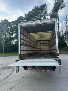 Camión de Caja Usado MV International 4300 de 26 pies del 2020 con Plataforma Elevadora - Product Image 5