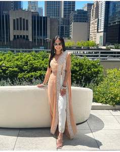 Pieza de diseñador Boda y fiesta Listo para usar Faux Georgette Sari precosido con lentejuelas y trabajo de hilo Resham Dori - Product Image 1