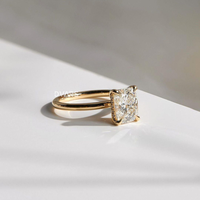 Bague de fiançailles élégante et tendance avec diamant de laboratoire taille coussin, clarté VVS, certifié IGI, en or massif 18 carats plaqué or