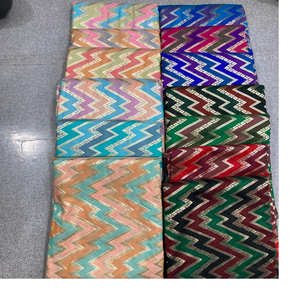 Tela de Seda Brocada Estampada a Medida, Surtida en Varios Colores, Zig Zag, Antipelusas, Peso Medio, para Vestidos de Novia - Product Image 5