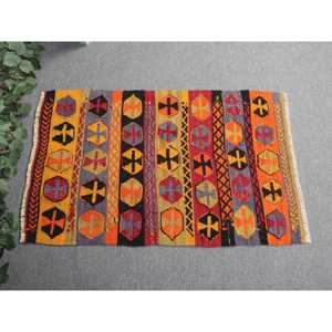 Tapis Kilim 2,1 x 3,37 pieds, tapis turc vintage, tapis persan rouge et jaune - Product Image 4