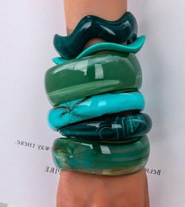 Bracelets en résine imperméables de qualité supérieure pour femmes, effet de couleur intense, bijoux de main élégants pour occasions festives, couleurs personnalisées, mignons - Product Image 3